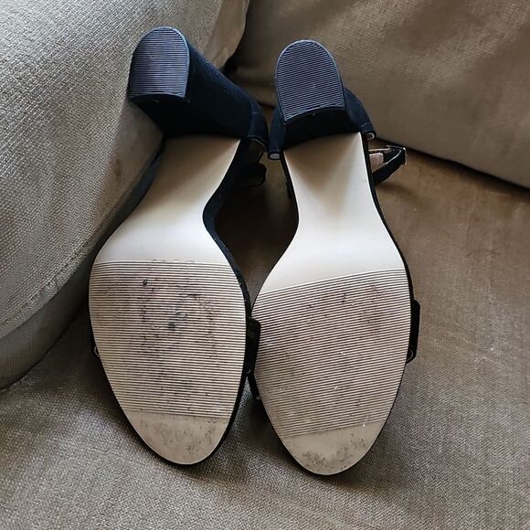 Sandals By Madden Girl Black Suede Look Size 6.5 - Picture 5 of 6